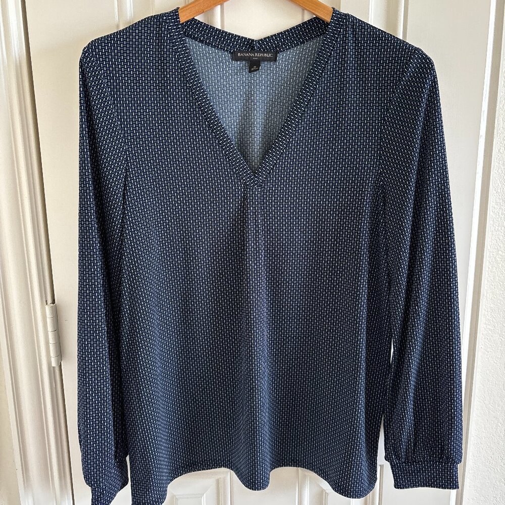 Banana Republic Woman Blue White Pattern Blouse Long Sleeve Medium Top